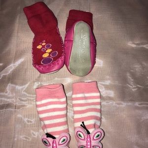Girl moccasins and rattle socks